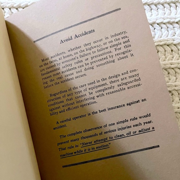 🎖️NEW Vintage USA Army Core of Engineers Diesel Tank Booklet Military Guide🎖️ - Picture 13 of 13